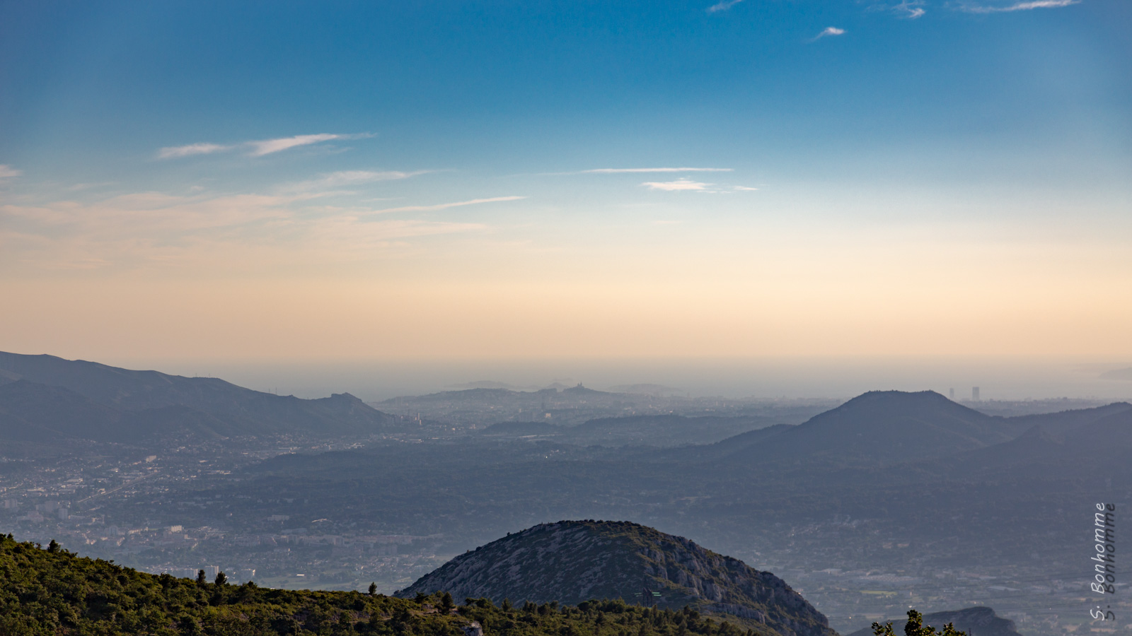 Marseille vue depuis le col de l'Espigoulier